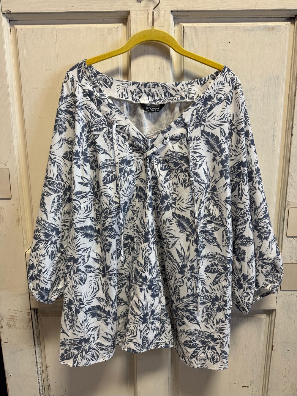 Women’s BloomChic Tropical Print Top